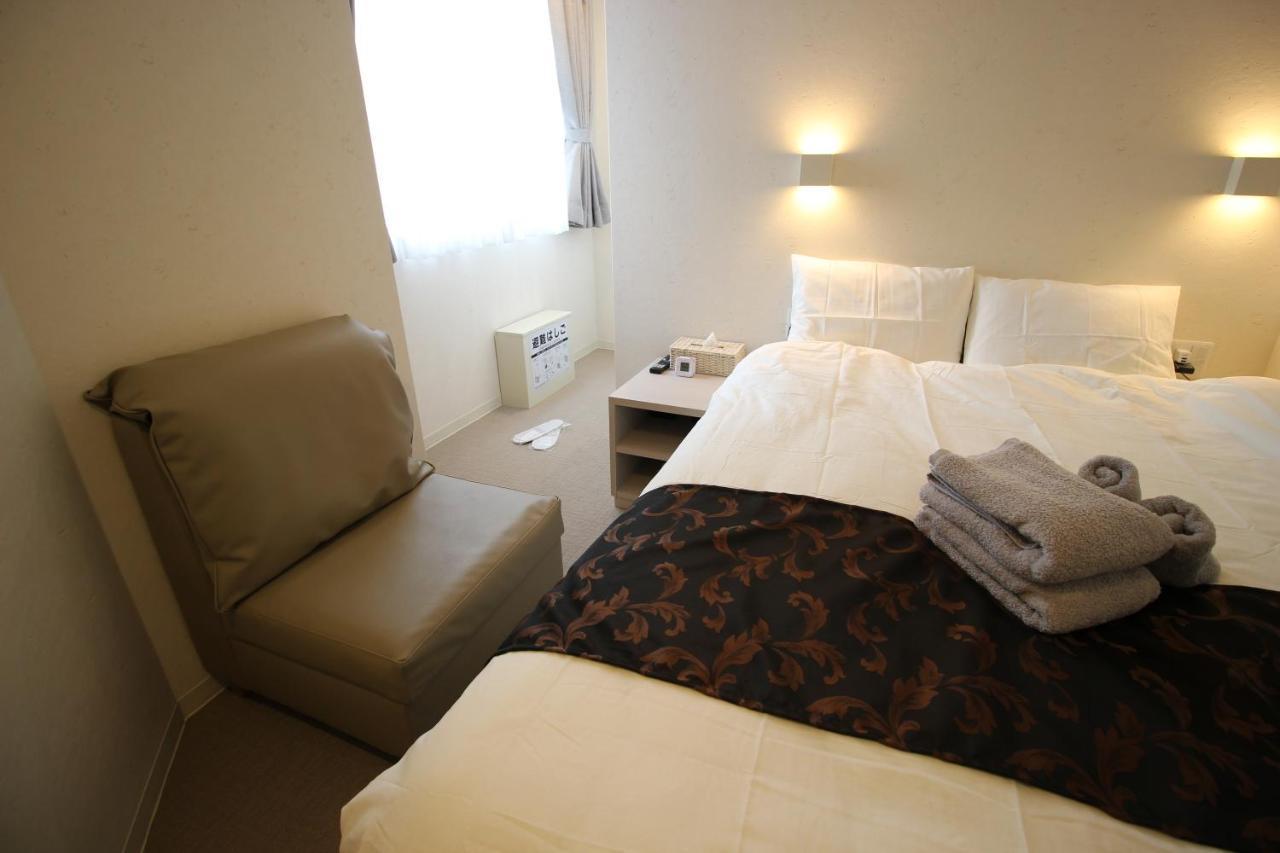 Namba West Saika Apartment Osaka Exterior photo